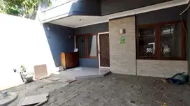 Dijual Rumah 1,5 Lantai di Janur Kuning – Siap Huni & Strategis!