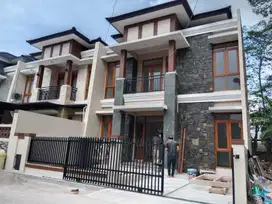 Rumah Cozy di Margahayu Raya Ciwastra Buahbatu dkt RS Al Islam Metro