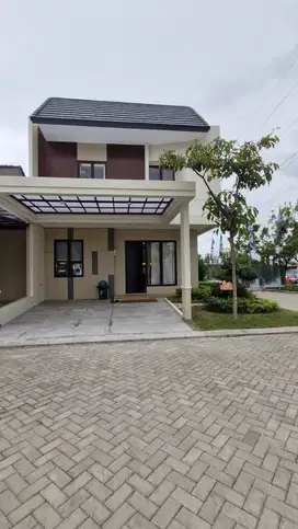 Rumah 2 Lantai 3 menit ke Bandara Sultan Hasanuddin