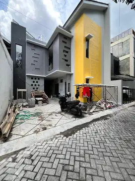 Rumah kost ekslusif 12 kamar tidur jln kaliurang KM 5 istimewa