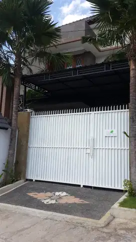 DiJual/DiSewakan Rumah 2lt Minimalis di Mehandradatta Area Strategis