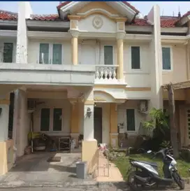 Adem Hadap Selatan Rumah Sorento - Pakuwon City di Surabaya