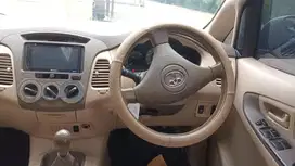 Toyota Kijang Innova 2005 Bensin