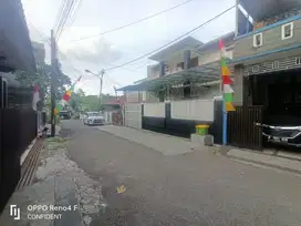 turun harga Rumah.Kantor 3 lamtai di turangga