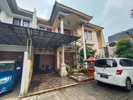 Turun Harga! Rumah Mewah 2 Lt di Cluster Cantik di Cipayung