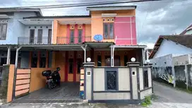 Rumah 2 Lantai Luas 175 m2 Halaman Lega dekat Sekolah Budi Mulia Tajem