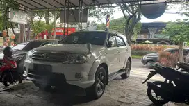 Jual fortuner diesel a/t TRD 2010