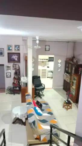 Rumah Tinggal dan Tempat Usaha di Kayu Manis Matraman (SH)
