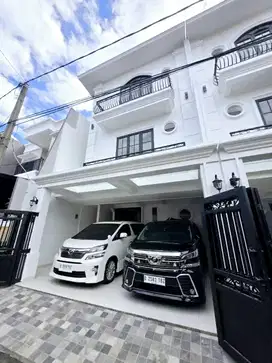 Rumah Baru Siap Huni Cinere Dekat MRT Lebak Bulus