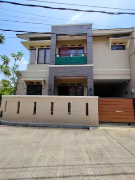Rumah siap huni di komplek Hankam Jatiwarna Bekasi