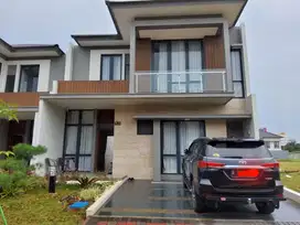 Rumah 2 Lantai Cantik di Miami Kota Wisata