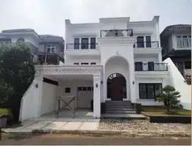 Dijual Rumah baru 3 lantai + swimming pool di sentul city