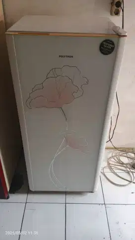 Di jual kulkas Polytron 1 pintu