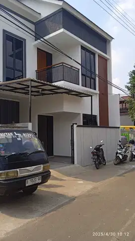 Rumah minimalis baru di Ulujami jakarta selatan