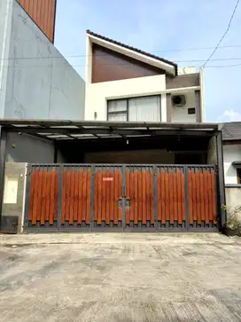 Rumah siap huni di cluster cipayung Jakarta Timur