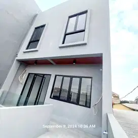 Di jual Rumah mewah di komplek jasa raharja kebayoran lama jaksel