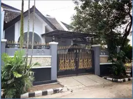 Rumah 2 Lantai Cantik Full Renovation di Jatisari Permai