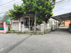 Di jual rumah pinggir jalan secondary jati jajar depok.