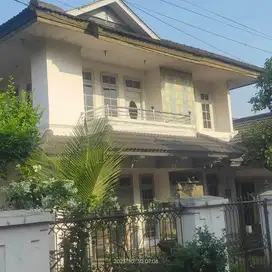Rumah Tingkat, Besar dan Luas