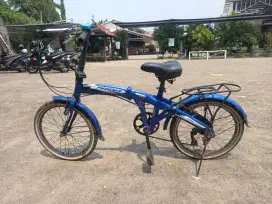 Sepeda lipat shimano biru
