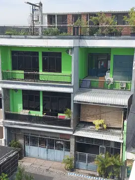 Ex KANTOR & RUMAH TINGGAL 4 Lantai, Disebelah Raya MERR