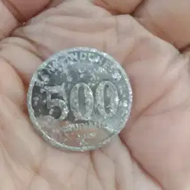 Koin 500 rupiah kondisi asli error dari percetakan Negara
