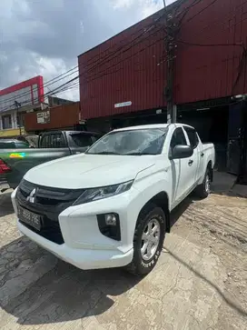 Mitsubishi triton 2021 double cabin HDX 4x4