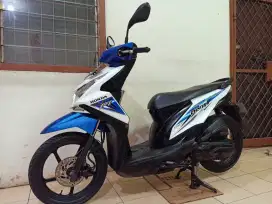 Honda BEAT CBS SPORTY PGM-FI 2015 Akhir ( GRESS / TERAWAT) B DKI