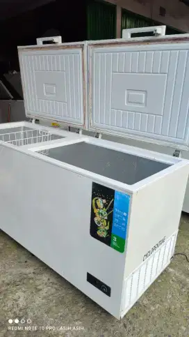 Jual freezer box. Uk. 600 liter