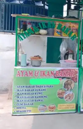 Etalase kaca 600k