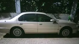 Nissan Infiniti 1997 Bensin
