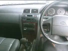 Nissan Infiniti 1997 Bensin