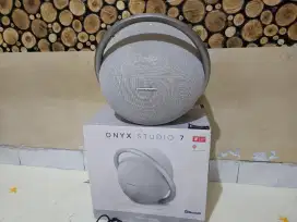 Harman kardon onyx studio 7