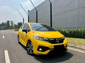 LIMITED EDITION Honda Jazz RS 1.5 AT Matic 2020 KM 25ribu