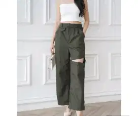 Celana robek dengkul