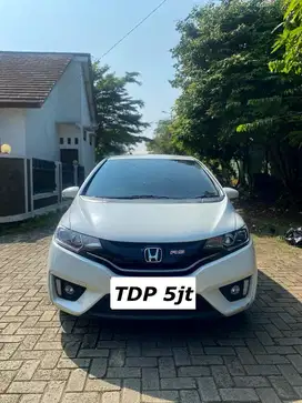 TDP 5jt : JAZZ RS CVT 2016
