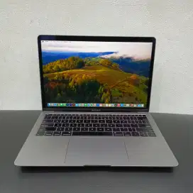 Macbook Air 13-inch 2019 Core i5 - 1.6GHz RAM 8GB SSD 256GB ( Second )