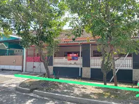 rumah bersih rapi siap huni dekat bandara dan dcolomadu