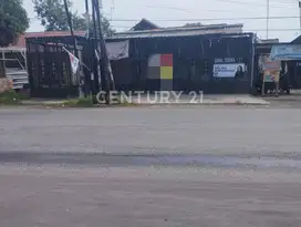 Rumah Strategis Di Pinggir Jalan Raya Kabupaten