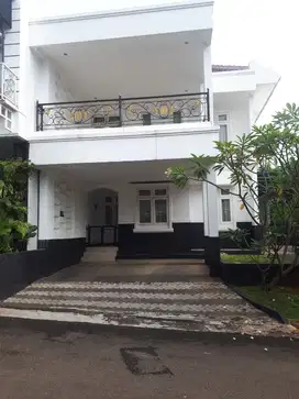 rumah siap huni 2 lantai rapih bersih furnish legenda wisata Cibubur