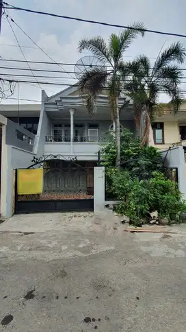 Rumah Modern Kris Kencanasari Siap Huni Surabaya Barat
