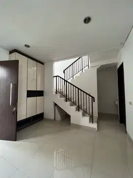 Disewakan rumah furnish di Prestigia Eminent, BSD