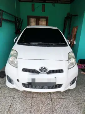 DIJUAL!! Yaris Bakpao Putih Tahun 2013
