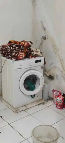 Jual barang2 bekas mau pindahan rumah