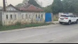 Di Jual Tanah dan Bangunan di jln Raya Maloko Legok Tangerang