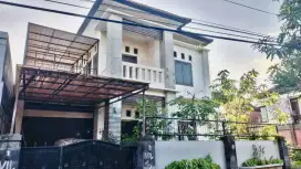 DIJUAL RUMAH LANTAI 2 DI GATSU BARAT JL BAJATAKI DENPASAR