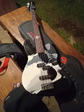 Bass Squier Jazz Bass Frank Bello (Anthrax)