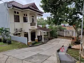 Jagakarsa, Rumah Kebun Nyaman , Tenang dan Siap Huni