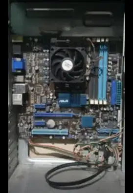 Paket AMD Athlon II X3 440 setara intel Core i5 Usb 3.0
HDMI, VGA, DVI