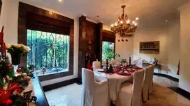 Dijual rumah.Mewah Megah Strategis Pulomas Jakarta Timur